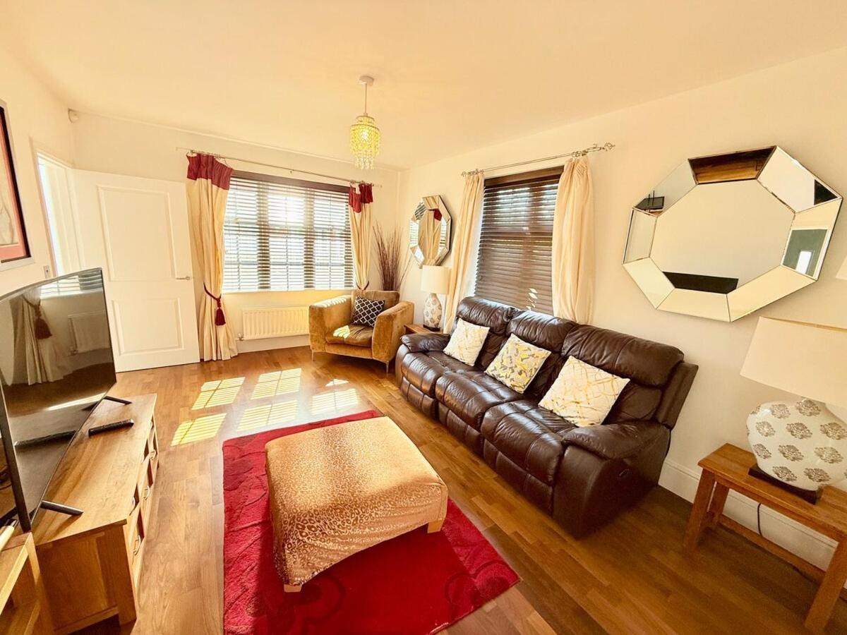 Stunning Spacious Home * Bristol