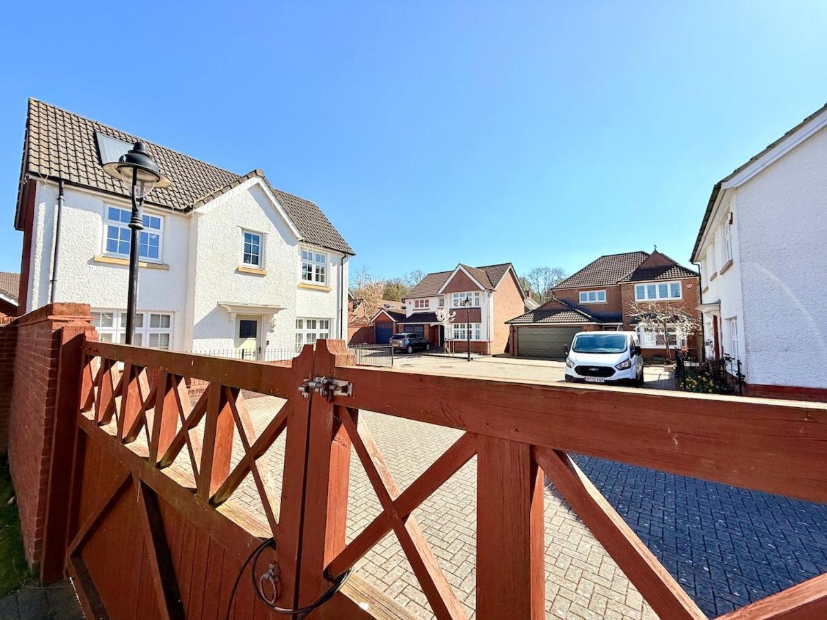 Stunning Spacious Home Holiday home *