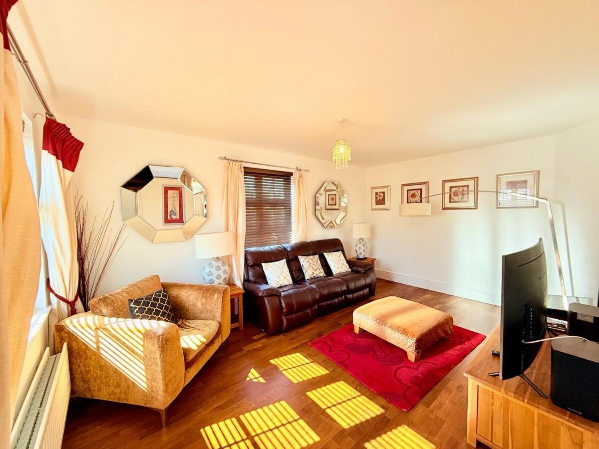 Stunning Spacious Home * Bristol